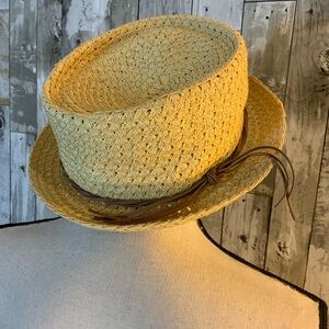 Stylish Straw/paper Hat with Brown Band. OS